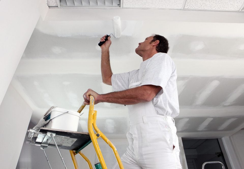 How Do You Paint the Ceiling? Tips for Getting the Job Done Right